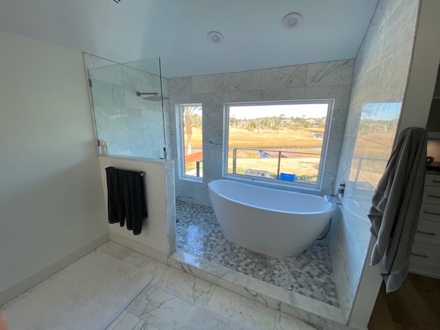 Primary bath and freestanding tub
